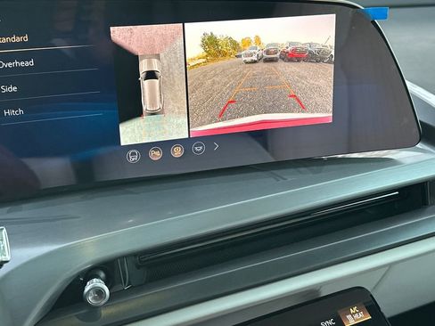 New 2026 Cadillac Vistiq Luxury image 29