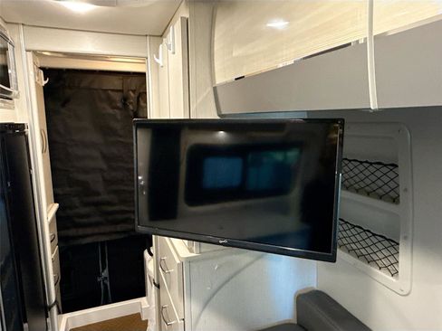 Used 2023 Mercedes-Benz Sprinter 2500 image 26