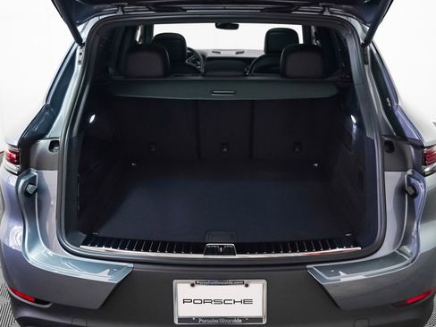 New 2026 Porsche Cayenne image 27