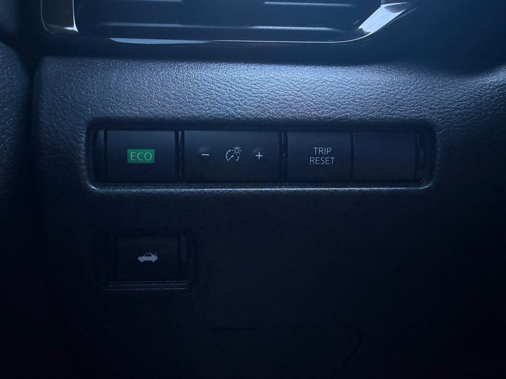 Used 2022 Nissan Sentra SV w/ All-Weather Package FWD image 16