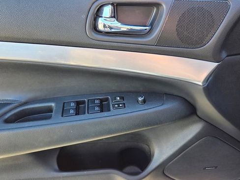 Used 2015 INFINITI Q40 AWD w/ Navigation Package image 34