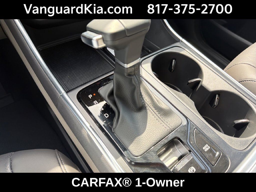 Certified 2026 Kia Carnival EX FWD image 24