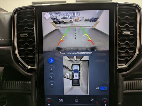 Used 2025 Ford Ranger Lariat image 12