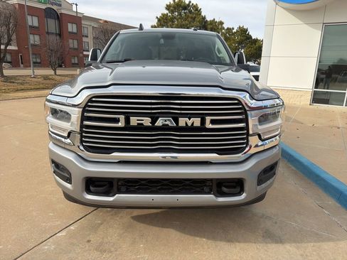 Used 2024 RAM 2500 Laramie AWD/4WD image 3