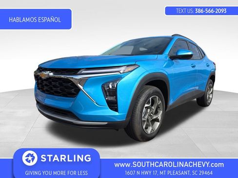 Certified 2025 Chevrolet Trax LT image 1