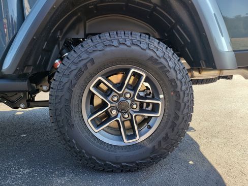 New 2026 Jeep Gladiator Mojave AWD/4WD image 9