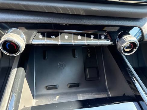 Used 2026 Chevrolet Silverado EV Trail Boss AWD/4WD image 26