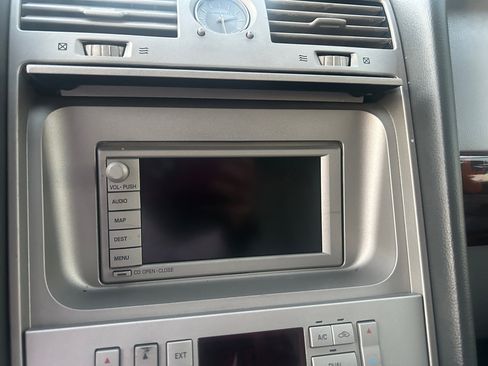 Used 2004 Lincoln Navigator Luxury image 17