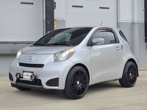 Used 2012 Scion iQ w/ Rear Speaker Pkg FWD image 4