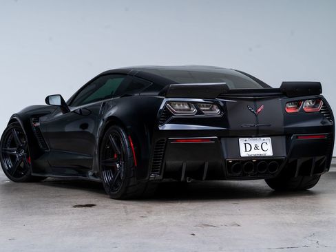 Used 2019 Chevrolet Corvette Z06 RWD image 5