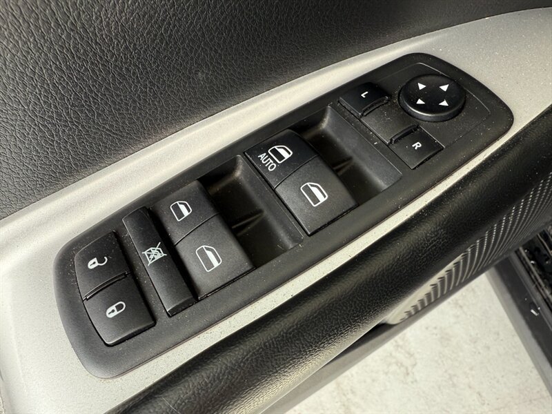 Used 2019 Dodge Journey SE w/ Premium Group FWD image 24