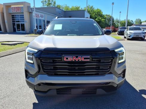 Used 2025 GMC Terrain Elevation w/ Elevation Premium Package AWD/4WD image 18