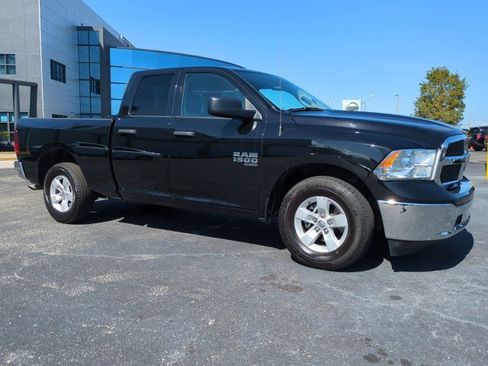 Used 2024 RAM 1500 Classic SLT image 2