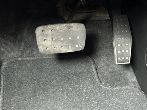 Used 2024 GMC Acadia Elevation image 44