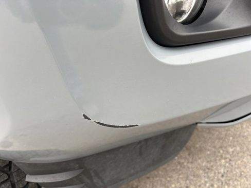 Used 2019 Toyota Tacoma TRD Sport w/ Technology Package image 2