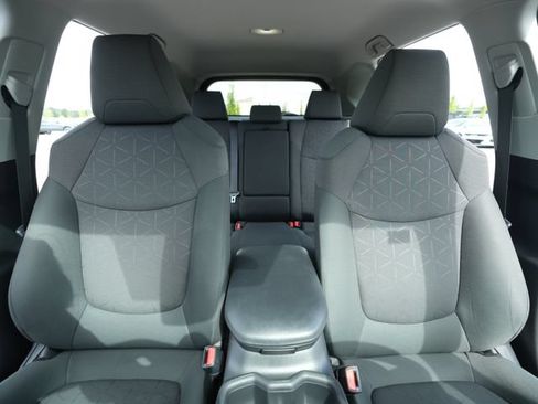 Used 2024 Toyota RAV4 XLE FWD image 36