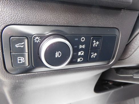 Used 2024 Ford Escape SE image 15