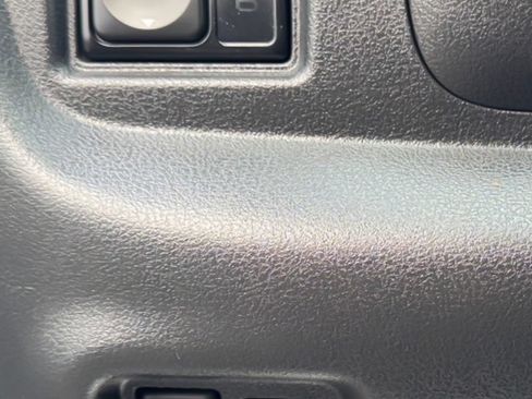 Used 2017 Nissan Versa S FWD image 21