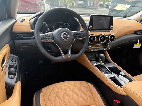 New 2025 Nissan Sentra SV w/ SV Premium Package image 14
