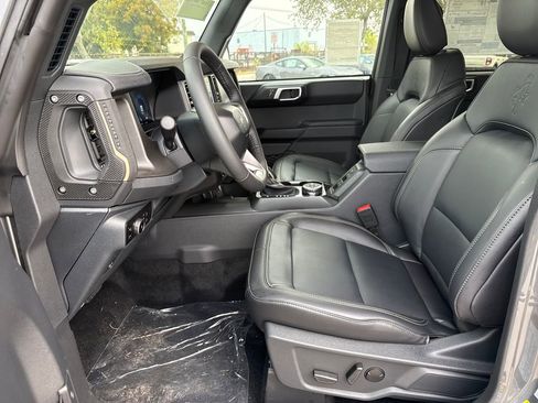 New 2025 Ford Bronco Badlands image 21
