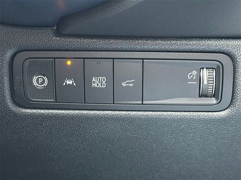 New 2026 Chevrolet Equinox EV LT image 30