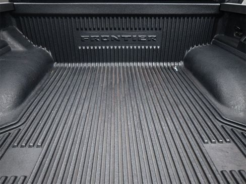 Used 2023 Nissan Frontier SV w/ Technology Package image 17