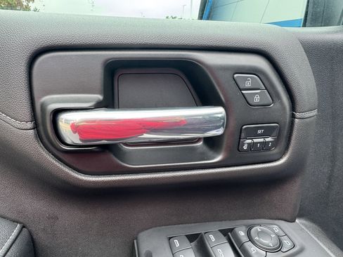 Used 2021 Chevrolet Silverado 1500 LTZ AWD/4WD image 13