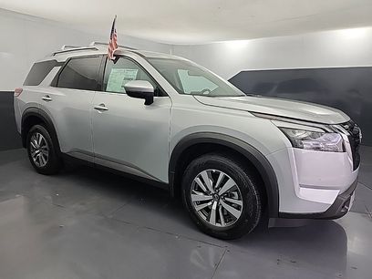New 2025 Nissan Pathfinder SL