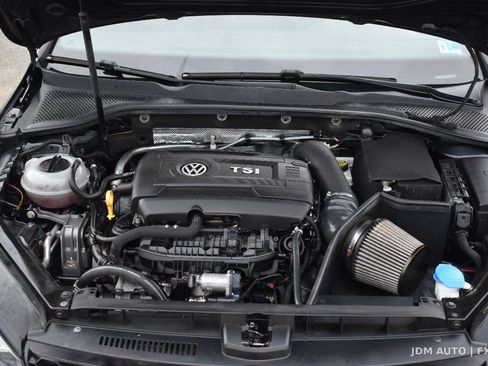 Used 2017 Volkswagen GTI SE FWD image 30