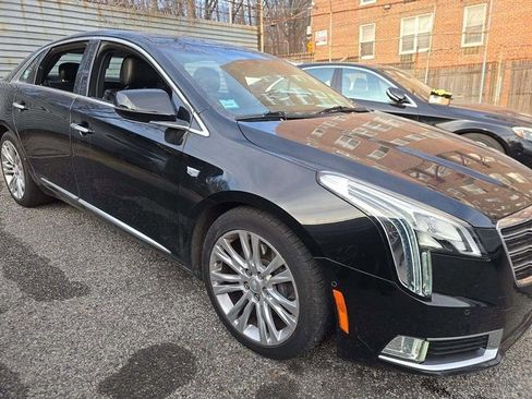 Used 2019 Cadillac XTS Luxury image 3