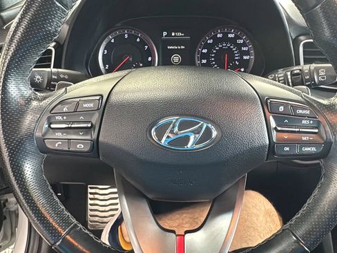 Used 2019 Hyundai Veloster Turbo FWD image 18