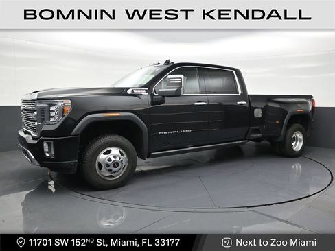 Used 2021 GMC Sierra 3500 Denali w/ Denali Ultimate Package AWD/4WD image 1