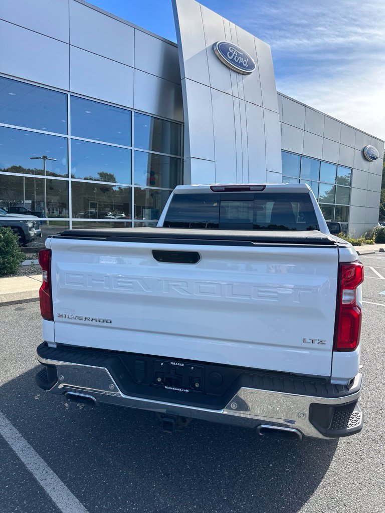 Used 2022 Chevrolet Silverado 1500 LTZ AWD/4WD image 4