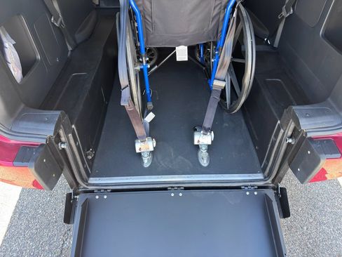Used 2024 Honda Odyssey EX image 43