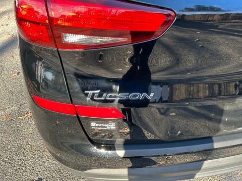 Used 2020 Hyundai Tucson SE w/ Cargo Package image 10