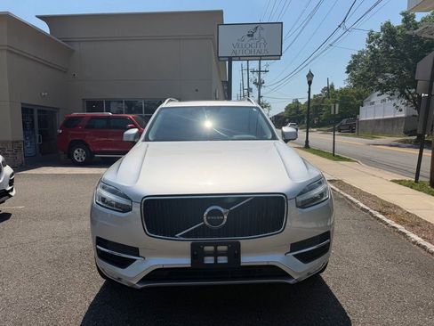 Used 2018 Volvo XC90 T5 Momentum w/ Convenience Package AWD/4WD image 2
