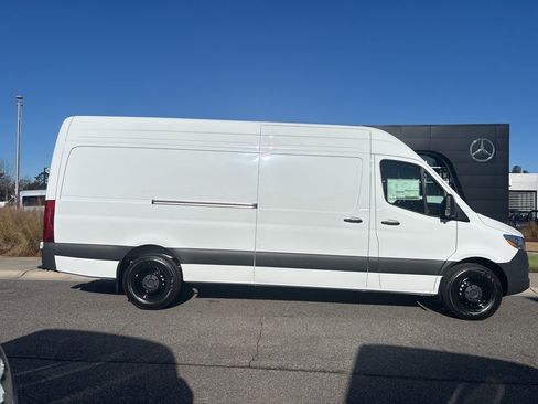 New 2026 Mercedes-Benz Sprinter 2500 image 2
