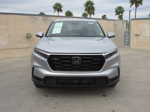 Used 2025 Honda CR-V EX image 3