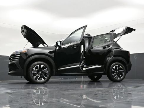New 2026 Nissan Kicks SV w/ Cold Weather Package image 35