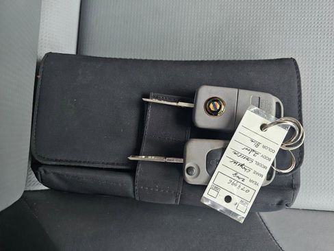 Used 2008 Chrysler Crossfire Limited image 36