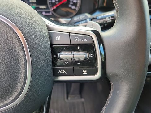 Used 2023 Kia Sorento EX image 21