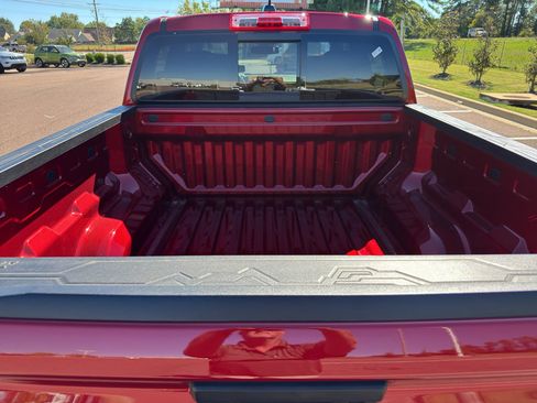 Used 2023 Chevrolet Colorado LT w/ LT Convenience Package II image 16