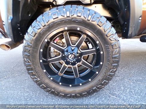Used 2016 Toyota Tundra SR5 w/ TRD Off Road Package AWD/4WD image 45