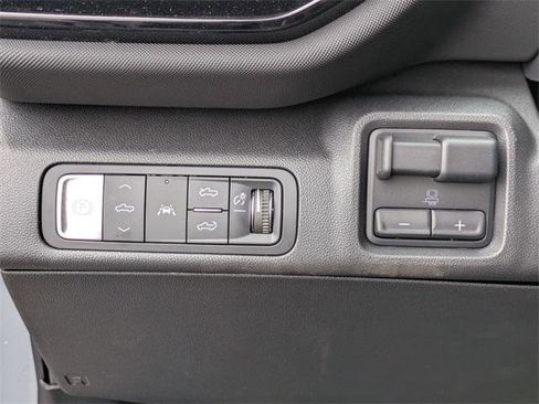 New 2025 Chevrolet Silverado EV RST image 15