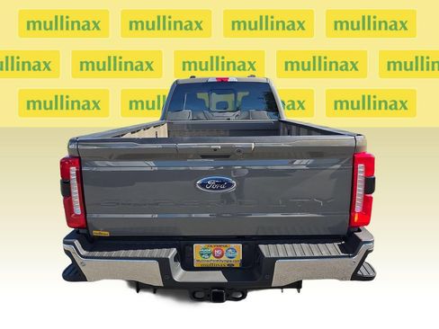 New 2026 Ford F250 XLT w/ XLT Premium Package AWD/4WD image 4