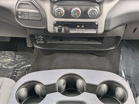 Used 2024 RAM 2500 Big Horn AWD/4WD image 18