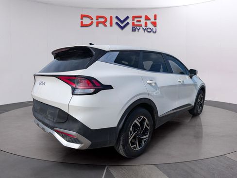 Used 2023 Kia Sportage LX image 5
