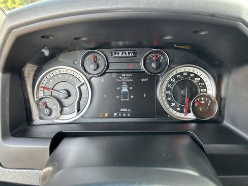 Used 2017 RAM 1500 Big Horn AWD/4WD image 31