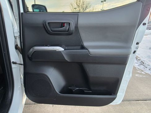 Used 2019 Toyota Tacoma SR5 image 29