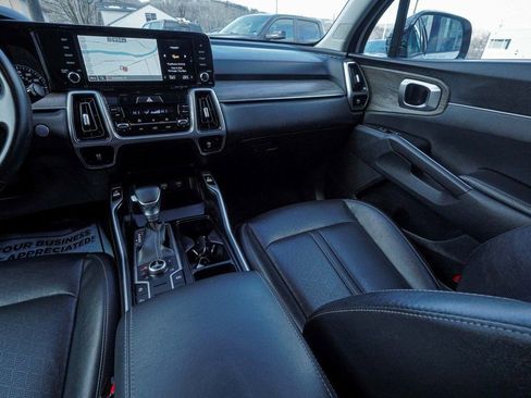 Used 2022 Kia Sorento S image 40